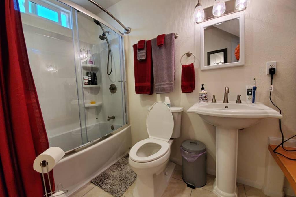 הוילה A Cozy Loft In טמפלטון מראה חיצוני תמונה