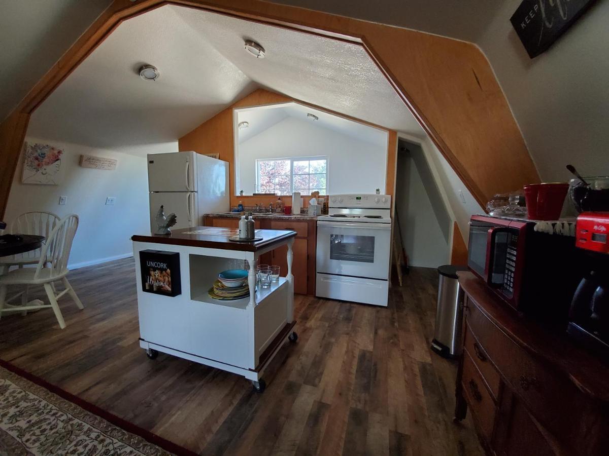 הוילה A Cozy Loft In טמפלטון מראה חיצוני תמונה